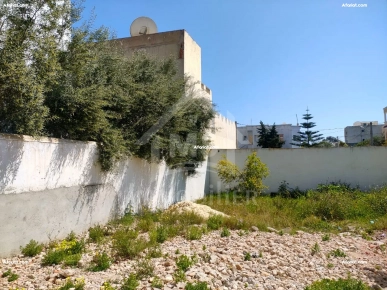 à vendre un terrain à Manaret Elhammamet