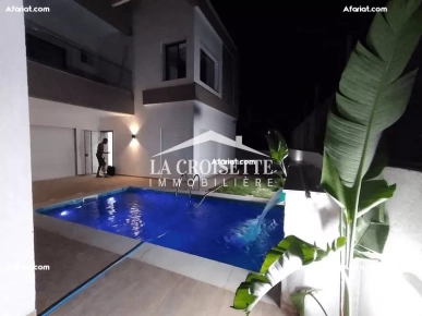 Villa S+6 avec piscine à La Soukra MVV0272