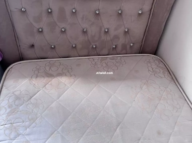 Lit avec matelas à vendre