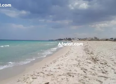 Terrain à vendre en bord de mer à Chott Meryem, Sousse Terrain à vendre en bord de mer à Chott Meryem, Sousse