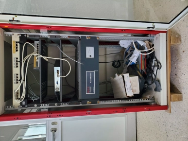 A vendre Armoire onduleur équipée A vendre Armoire onduleur équipée