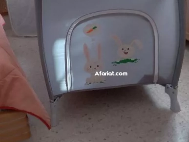 A vendre lit pliable en excellent état pour bébé A vendre lit pliable en excellent état pour bébé