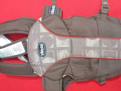 Porte bébé double face chicco.