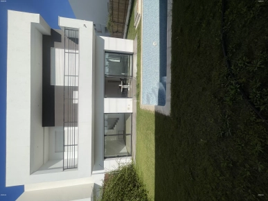 Villa de luxe neuve avec Piscine et jardin à Louer Tunis Bay Golf