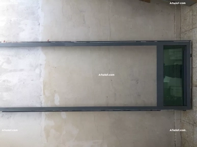 PORTES À VENDRE