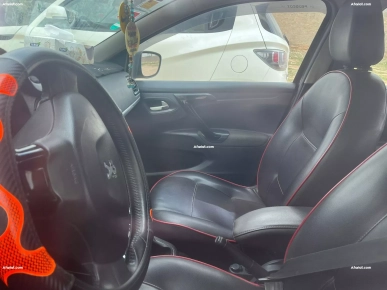 A vendre PEUGEOT 301 -Toute option très bonne état A vendre PEUGEOT 301 -Toute option très bonne état