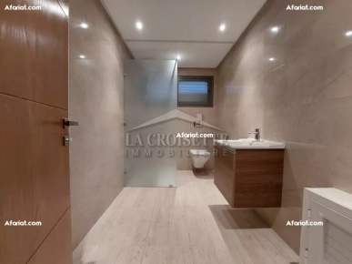 Duplex S+3 avec piscine à Gammarth MDL0515