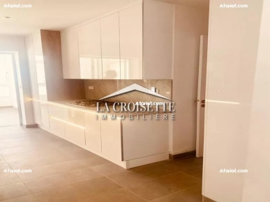 Appartement meublé S+3 avec chambre de service MAL1116