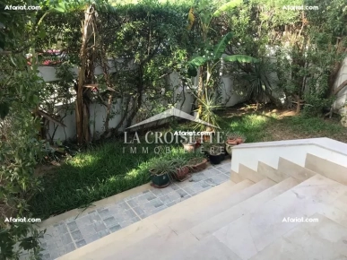 Duplex S+3 avec jardin à La Marsa ZDL0244