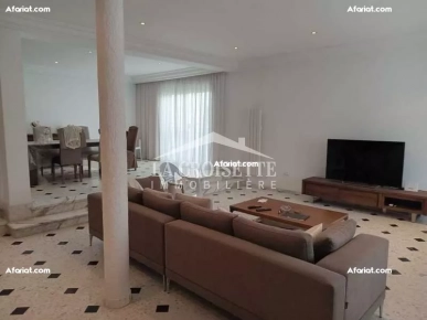 Villa S+4 à La Marsa  MVV0393