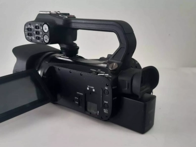 Vente d'une caméscope neuve Canon XA40 4K Vente d'une caméscope neuve Canon XA40 4K