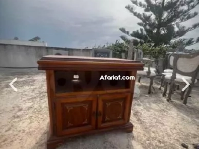 meuble TV en blenz et table de nuit /une table blenz et en marbre