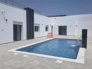 VILLA À VENDRE - TITRE BLEU - TEZDAINE DJERBA ZA - RÉF V722