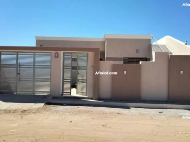une villa avec piscine prés de la plage à elhaouaria une villa avec piscine prés de la plage à elhaouaria