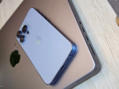 Iphone 13 pro max 97% bleu