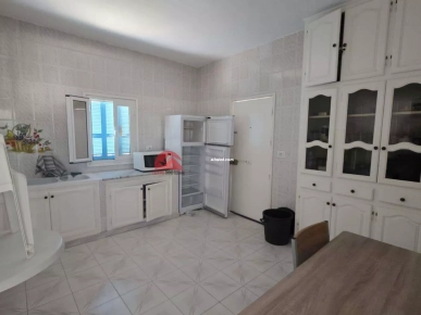 MAISON AVEC TERRAIN À VENDRE À HOUMT SOUK DJERBA ZA - RÉF V724