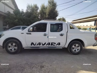 NISSAN NAVARA 4x4 Tunisienne NISSAN NAVARA 4x4 Tunisienne