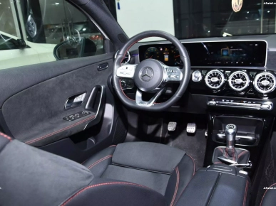 Mercedes A180 kit AMG( échange possible)