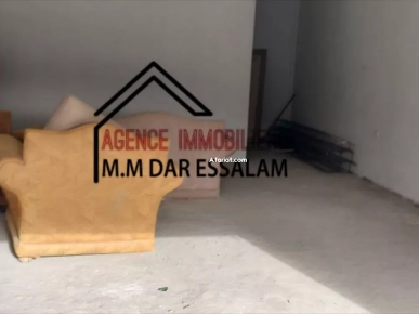 maison indépendante avec un garage