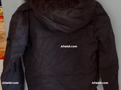 Veste d'hiver marron avec capuche de la société VICTORY taille 40