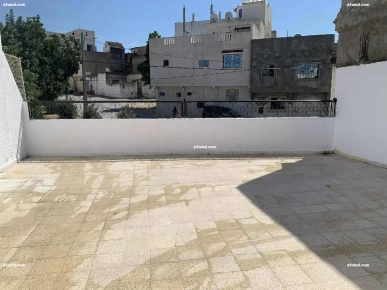 À Louer – Maison S+3 avec grande terrasse à wardia 6, tunis