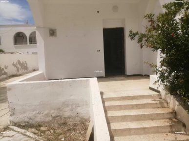 RDC d une villa a khierddine