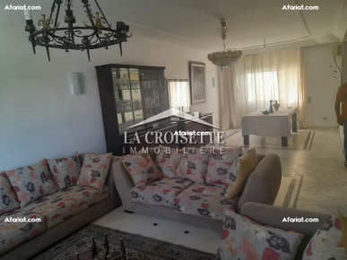 Triplex S+6 avec piscine à Gammarth MTRL0080