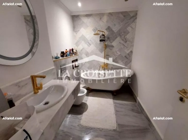 Appartement meublé S+4 avec piscine à La Soukra MAL1498