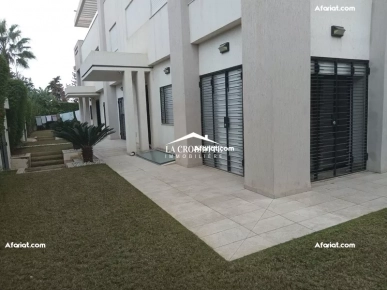 Villa S+4 à La Soukra  ZVL1611