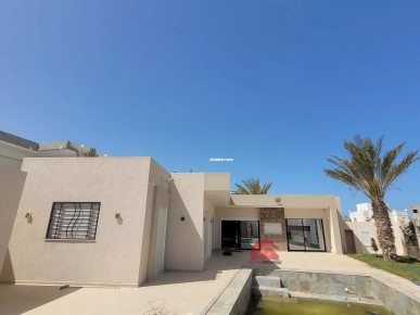 VILLA MEUBLÉE À VENDRE EN ZONE TOURISTIQUE DJERBA