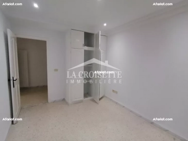 Etage de villa S+4 pour un usage bureautique à L'aouina ZBL0354
