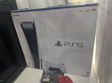 Playstation 5 fat avec 2 manettes et 3 cd