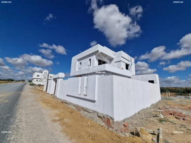 Un duplex S+5 avec piscine encours de construction à vendre