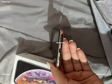 iphone xs gold