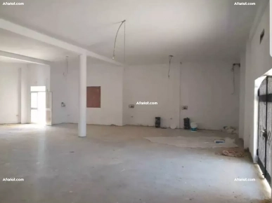 local commercial á louer -  260 m2