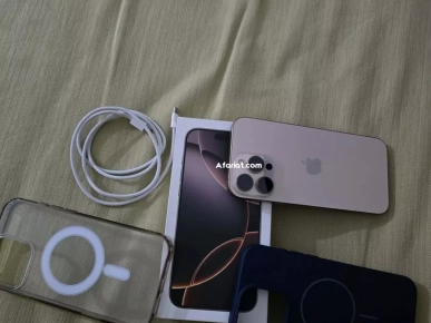 IPhone 16 pro max Gold