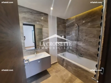 Duplex S+2 avec terrasse à Gammarth MDL0549