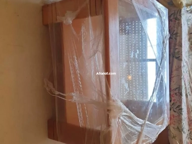 Table basse toute neuve va avec le salon déjà en vente