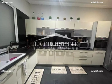 Appartement S+3 avec chambre de service à La Marsa ZAV1812
