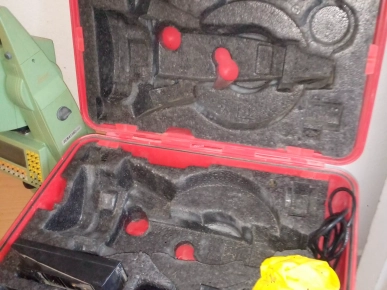 STATION TOTALE LEICA TCRA 1102 plus STATION TOTALE LEICA TCRA 1102 plus