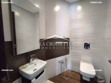 Villa de maître S+4 vide ou meublée à La Soukra ZVL0698