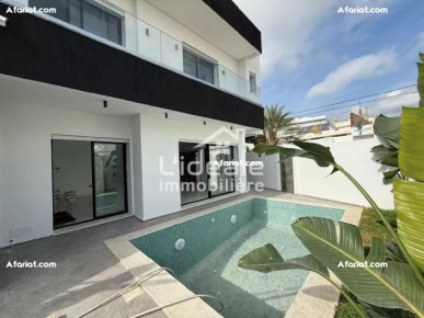 À Vendre  Villa Moderne avec Piscine- Hammamet Nord (Zone Sultan)