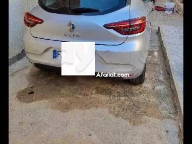 Clio  5  importé