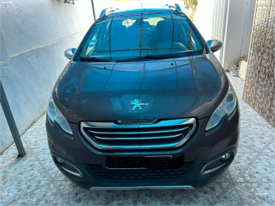 Belle voiture 2008 chocolat Belle voiture 2008 chocolat