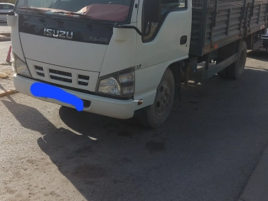 Camion ISUZU NKR 66