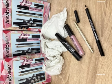 Maquillage Annabelle original