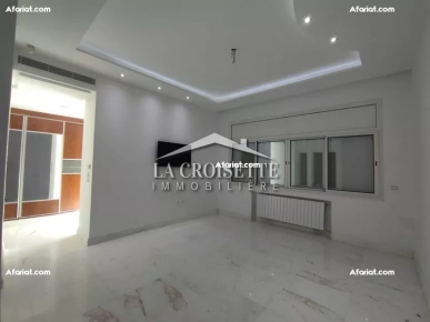 Villa S+4 avec piscine aux Jardins De Carthage MVL0551