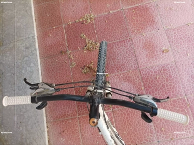 Vélo VTT amortisseur carbone