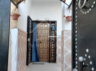 Maison S+2 avec jardin à vendre à Hammamet Sud 51355351