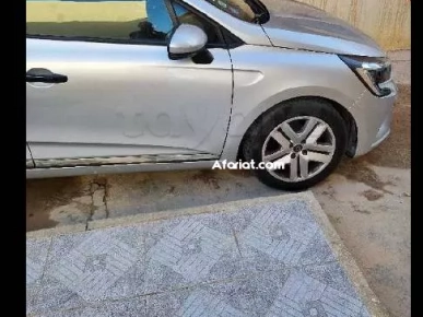 Clio  5  importé